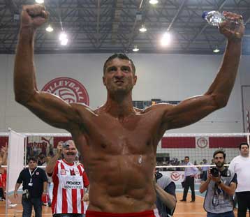 Ο Ιβάν ο… λογικός θα μείνει στο Λιμάνι, εκτιμά ο Μαρινάκης