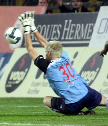 Οι μεταγραφές ξεκινούν από τον τερματοφύλακα στον Πανιώνιο