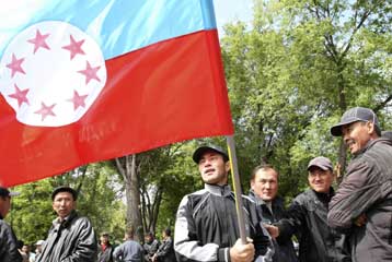 Νέα επεισόδια με έναν νεκρό και δεκάδες τραυματίες στην Κιργιζία