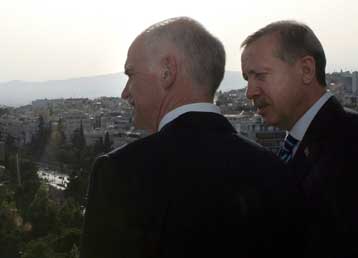 Το Βιβλίο της Ολυμπιακής εκεχειρίας υπέγραψε ο Τούρκος πρωθυπουργός