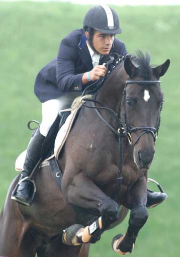 Ο Ζαφειρόπουλος κατέκτησε το χρυσό μετάλλιο στο Παγκόσμιο Κύπελλο Ιππασίας