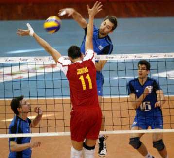 Ανεπίσημο ντεμπούτο για Μέιφορθ με ήττα της Εθνικής βόλεϊ από το Μαυροβούνιο