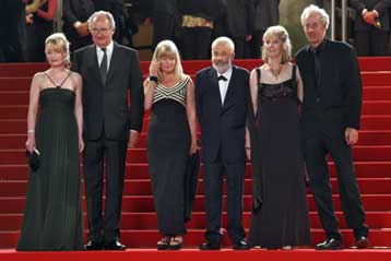 Με Μάικ Λι συνεχίζεται το 63ο Φεστιβάλ Κινηματογράφου των Καννών