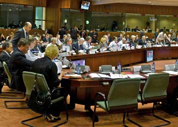 Σκληρά μέτρα παρουσιάζουν Ισπανοί και Πορτογάλοι στις Βρυξέλλες