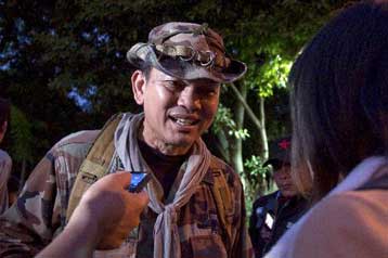 Νεκρός ο πρώην στρατηγός που συντάχτηκε με τους «κόκκινους» διαδηλωτές στην Ταϊλάνδη