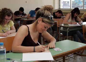 Σε Βιολογία, Φυσική, Μαθηματικά και Ιστορία εξετάστηκαν οι υποψήφιοι των Πανελλαδικών