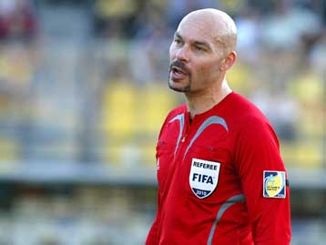 Ο Κάκος θα διευθύνει το ΑΕΚ-Ολυμπιακός