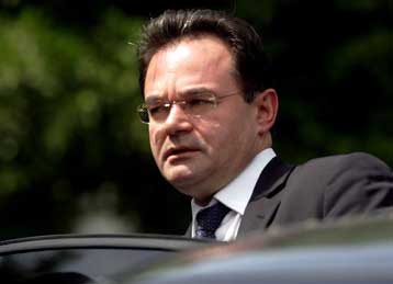 Επαναδιαπραγμάτευση μισθωμάτων για την στέγαση των δημοσίων υπηρεσιών, ζητά το ΥΠΟΙΚ