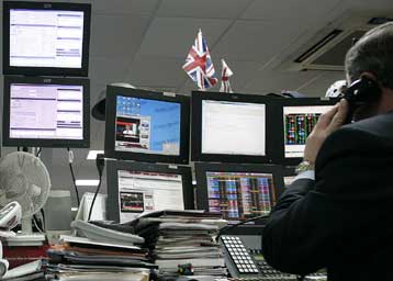 Συμφωνία στο Ecofin για τον έλεγχο της δράσης των hedge funds