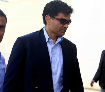 Στήριξη Βραδινογιάννη σε Πατέρα και με δήλωση