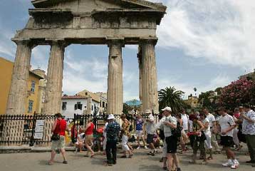 Στο 10% η πτώση της τουριστικής κίνησης, λέει το Ξενοδοχειακό Επιμελητήριο