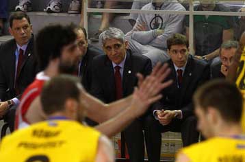 Προστασία σε Μίλος και Λίνας από τον Γιαννάκη, ευχαριστημένος εν μέρει ο Μπαρτζώκας