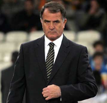 Καλύτερη ΑΕΚ περιμένει να δει ο Μπάγεβιτς την επόμενη σεζόν