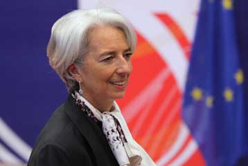 Διασκεδάζει τις εντυπώσεις για κόντρα με το Βερολίνο η Γαλλίδα υπουργός Οικονομικών