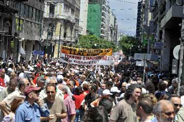 Καθολική συμμετοχή των εργαζομένων στις απεργιακές συγκεντρώσεις