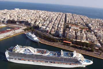 Στο Ναύπλιο και τη Μύκονο κατέπλευσαν κρουαζιερόπλοια λόγω απεργίας