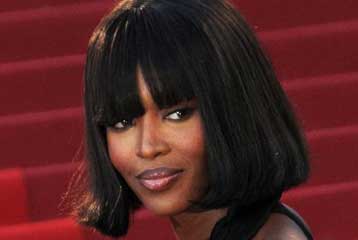 Η Ναόμι Κάμπελ ίσως κληθεί στη Χάγη για τα «ματωμένα διαμάντια» της Σιέρα Λεόνε