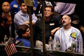 Kάτω από τα 65 δολάρια υποχώρησε η τιμή του πετρελαίου