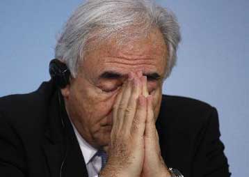 Προσοχή στη μείωση των ελλειμμάτων συνιστά το ΔΝΤ ώστε να μην υπονομευθεί η ανάκαμψη