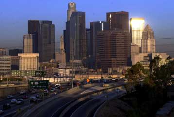 Με μπλακάουτ απείλησε το Λος Αντζελες η Αριζόνα για τον μεταναστευτικό νόμο