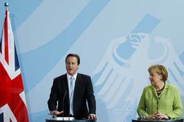 H Βρετανία επιθυμεί ένα ισχυρό ευρώ, διαβεβαιώνει ο Κάμερον τη Μέρκελ