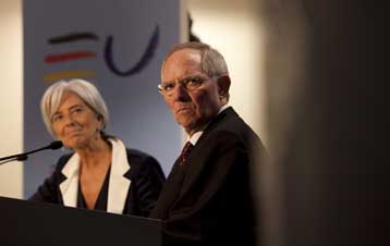 Kυρώσεις στις χώρες-«παραβάτες» της Ευρωζώνης αποφάσισαν οι Βρυξέλλες