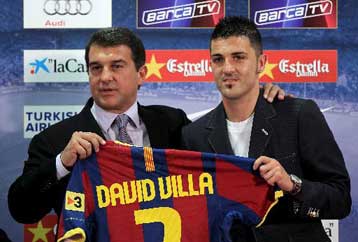 Αποθεώθηκε από 25.000 φίλους της Μπαρτσελόνα ο Βίγια