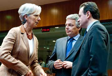 «Πνεύμα ρεαλισμού» στις κυρώσεις για τις απείθαρχες χώρες ζητά ο Γ.Παπακωνσταντίνου