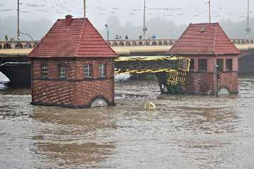 Δώδεκα νεκροί από τις πλημμύρες στην Πολωνία