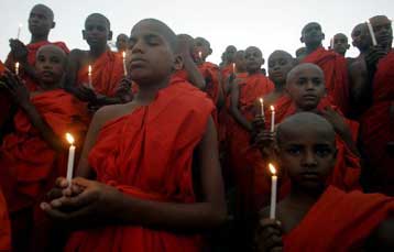 Παγκόσμια θλίψη για τα θύματα της αεροπορικής τραγωδίας στη νότια Ινδία