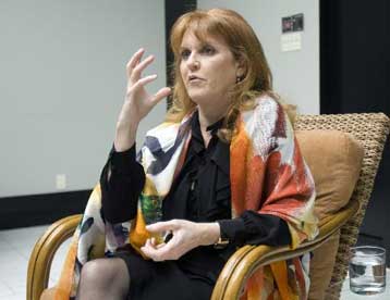 Την πρόσβασή της στον πρίγκιπα της Αγγλίας Αντριου «πουλά» η πρώην σύζυγός του