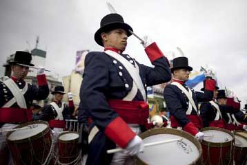 Με μεγαλειώδη παρέλαση άρχισαν οι εορτασμοί για την ανεξαρτησία της Αργεντινής