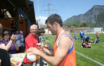 Nα διασκεδάσουμε στο Μουντιάλ, ζήτησε ο Καραγκούνης