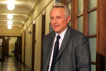 Στην Ολομέλεια της Βουλής το νομοσχέδιο για τον «Καλλικράτη»