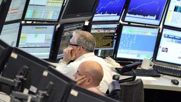 Υποχωρεί το ευρώ εν μέσω ανησυχιών για την κατάσταση των ευρωπαϊκών τραπεζών