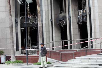 Παρατείνεται η νυχτερινή απαγόρευση της κυκλοφορίας στη Ταϊλάνδη μέχρι το Σάββατο