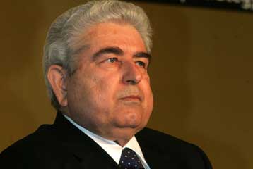 Ξεκινούν οι απ’ ευθείας διαπραγματεύσεις μεταξύ Χριστόφια και Έρογλου