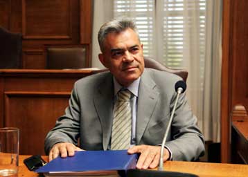 Προεκλογική χορηγία από τη Siemens παραδέχτηκε ο Τάσος Μαντέλης