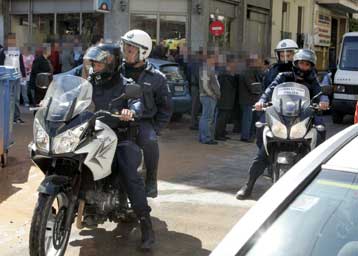 Είκοσι τραυματίες σε επεισόδια μεταξύ αλλοδαπών στο κέντρο της Αθήνας