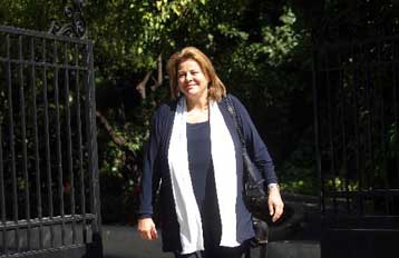 Μεγαλύτερες μειώσεις τιμών στα φάρμακα μετά την 1η Σεπτεμβρίου, υπόσχεται η Λ.Κατσέλη