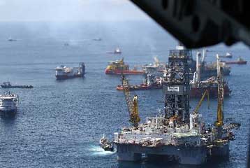 Να καλύψει με τσιμέντο την πηγή της διαρροής στον Κόλπο του Μεξικού επιχειρεί η BP