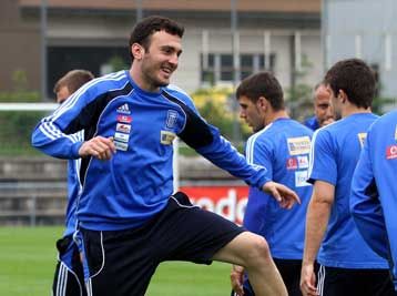 Χαμόγελα με την επιστροφή Τοροσίδη στις προπονήσεις