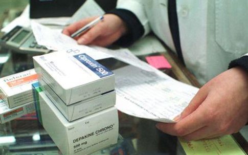 Τέλος στην επί πιστώσει χορήγηση φαρμάκων σε ασφαλισμένους του Δημοσίου