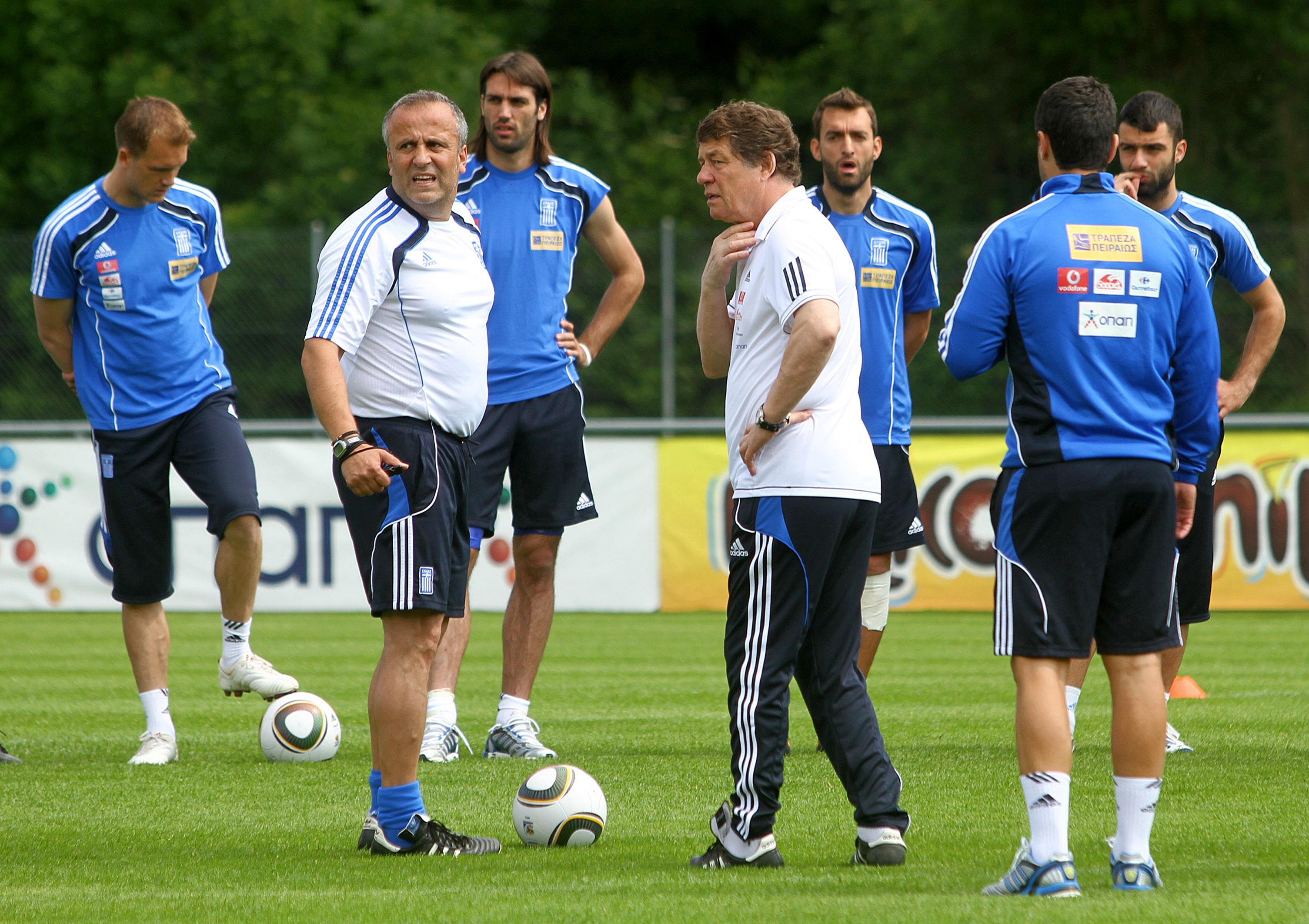 Προβλήματα στην Εθνική με Καπετάνο, Μόρα και Αβράαμ