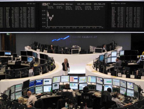 Ανοδικά κινείται και πάλι το spread, υποχωρεί το ευρώ έναντι του δολαρίου