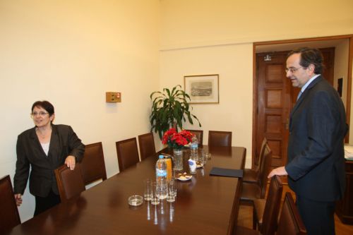 «Χρήσιμη» κατά τον Αντώνη Σαμαρά η συνάντησή του με την Αλέκα Παπαρήγα