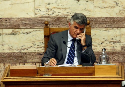 Αντιπαράθεση Ραγκούση-Σαμαρά στη Βουλή για τον «Καλλικράτη»