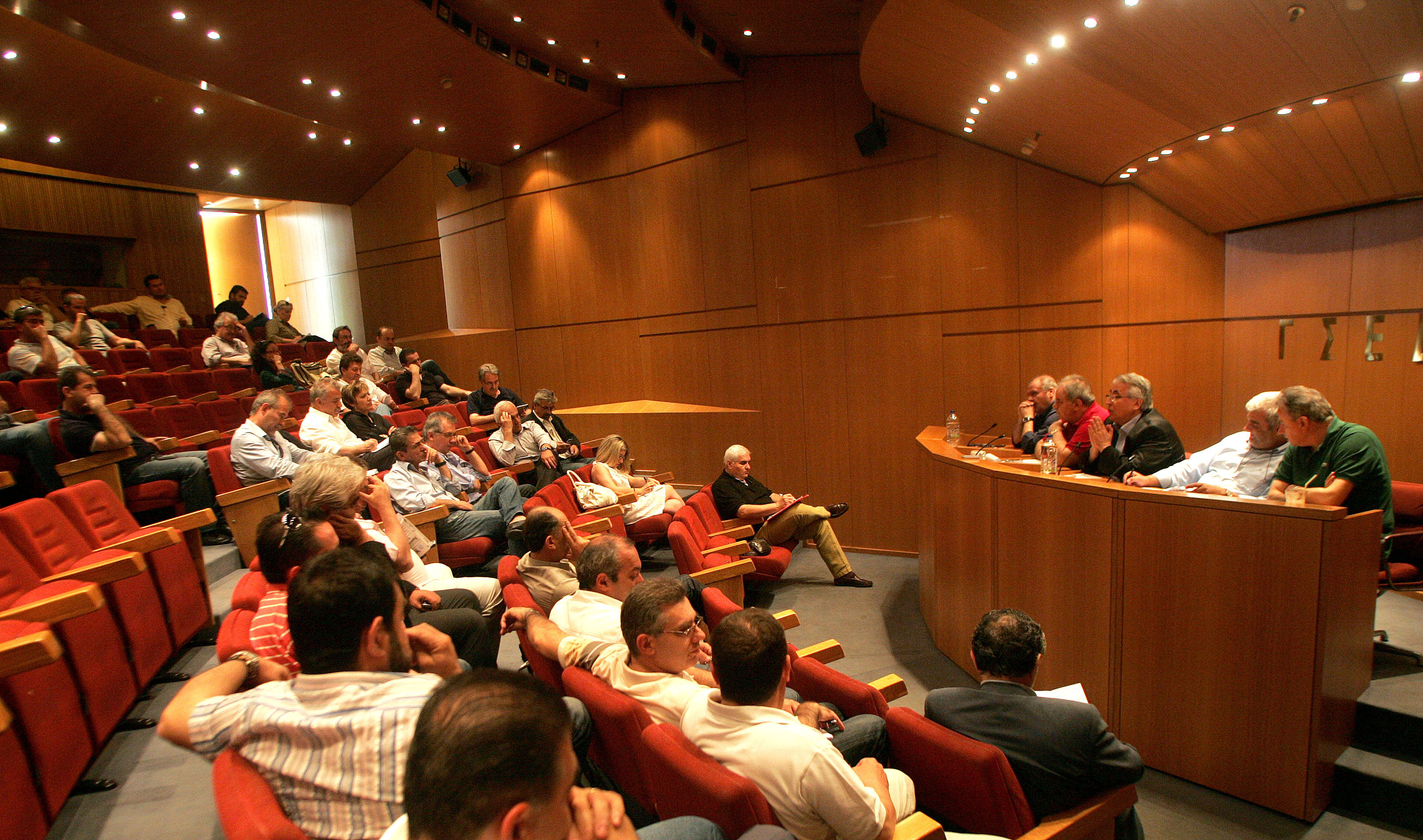 Απέρριψε η ΓΣΕΕ το αίτημα Λοβέρδου για διάλογο επί των προωθούμενων αλλαγών στα εργασιακά