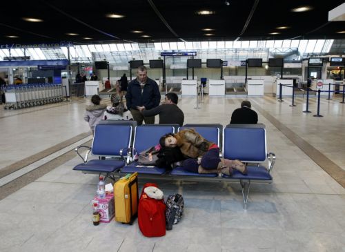 Αύξηση του ορίου συνταξιοδότησης στα 62-63 έτη σχεδιάζει η γαλλική κυβέρνηση