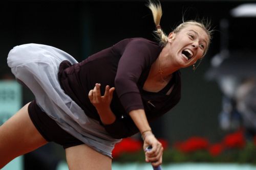 Η Ενάν απέκλεισε την Σαράποβα και η Πέτροβα την Βίνους